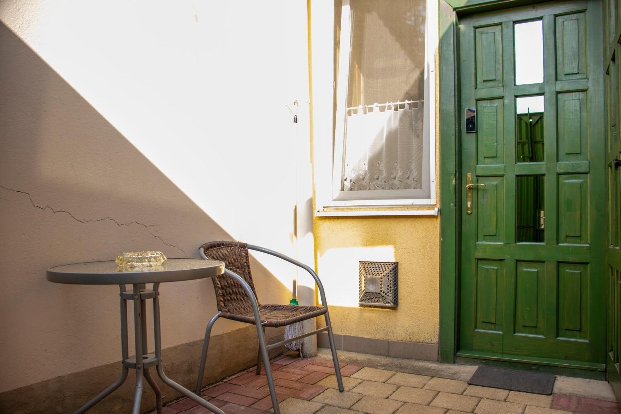 Civis Debrecen Hostel Exteriör bild