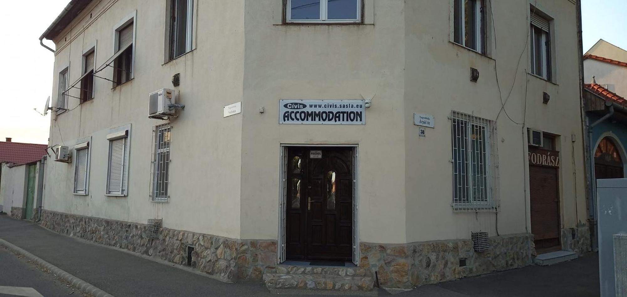 Civis Debrecen Hostel Exteriör bild
